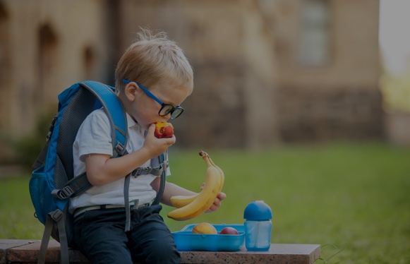 kids bag with safe design